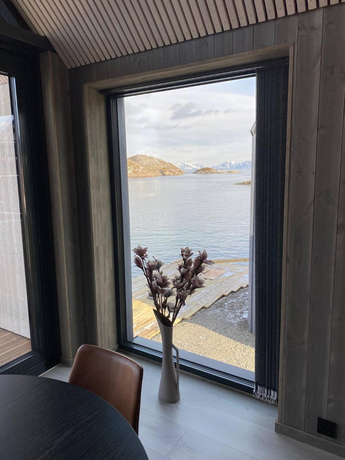 Ny Leilighet I Henningsvaer! Exterior foto