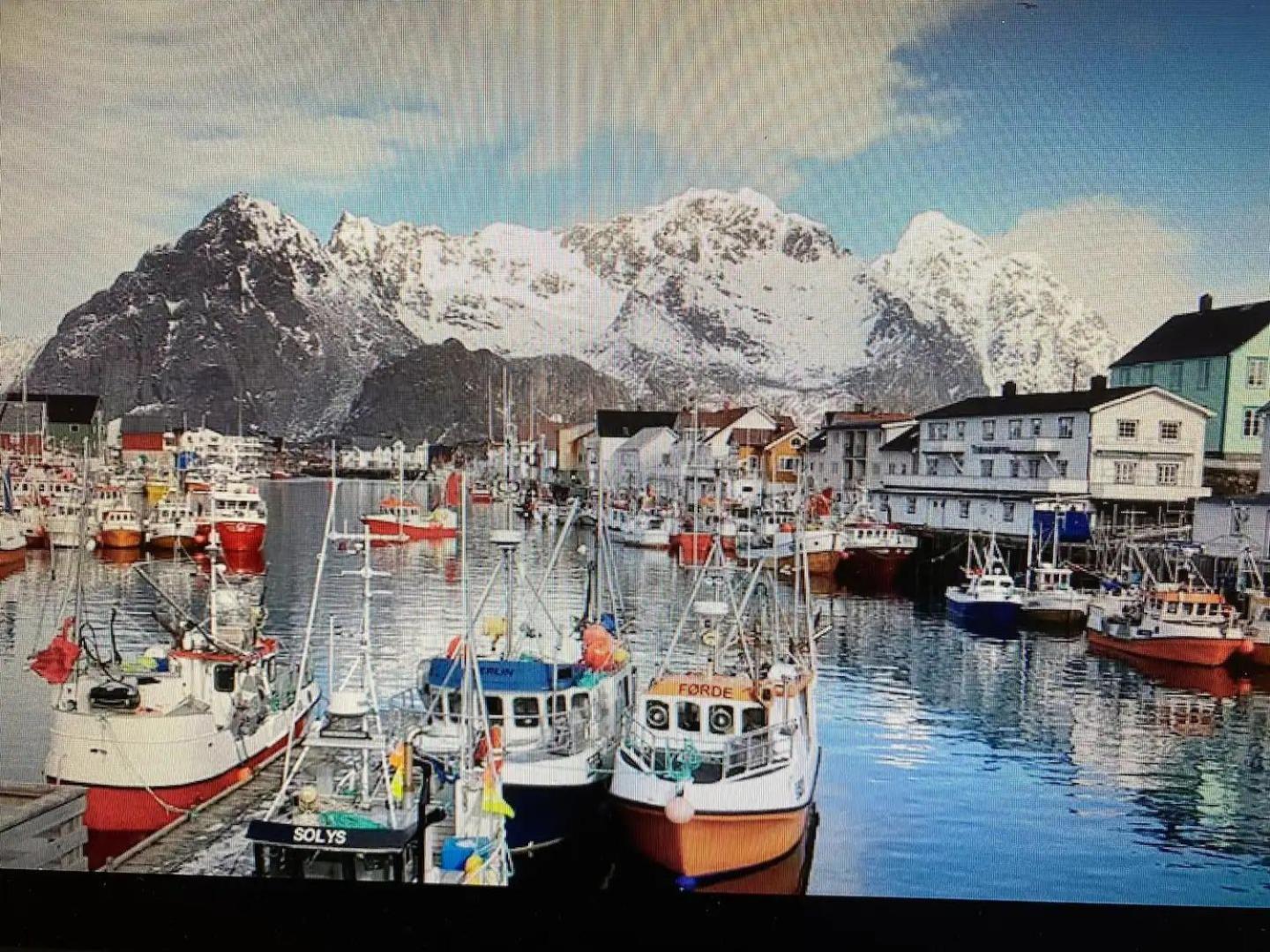 Ny Leilighet I Henningsvaer! Exterior foto